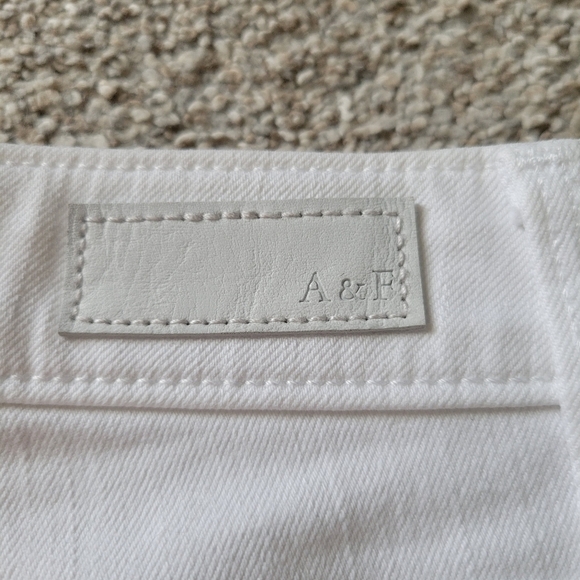 Abercrombie & Fitch Simone White High Rise Shorts sz 27 - Very Good Condition - Picture 4 of 5
